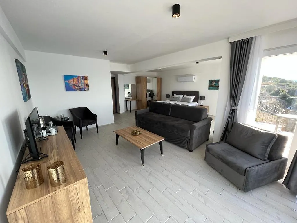Ni Marin Hotel Миляс